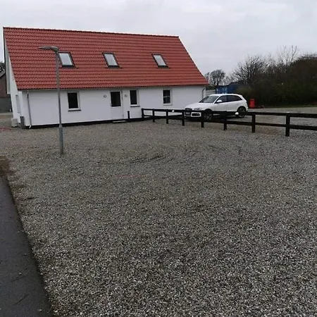 Vangvej 1 Vaerelse 2 * Bredebro